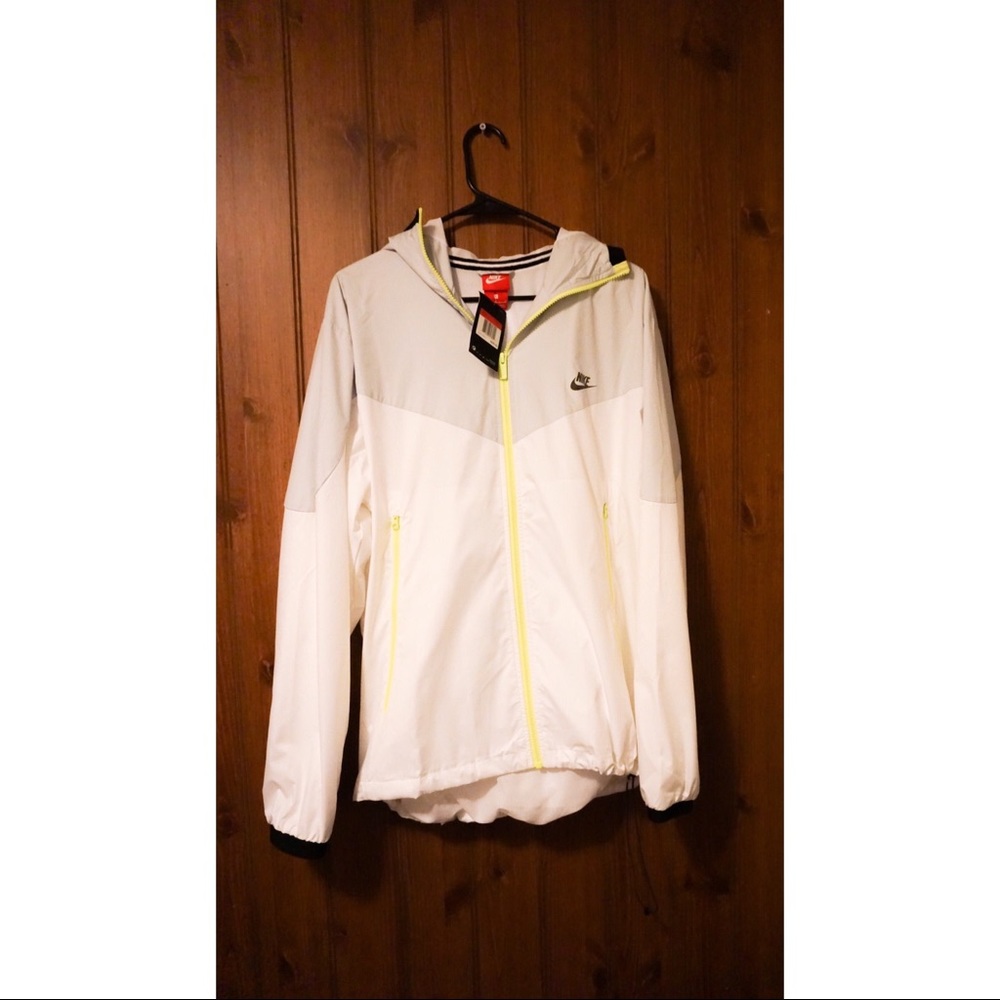 Nike windbreaker jacket